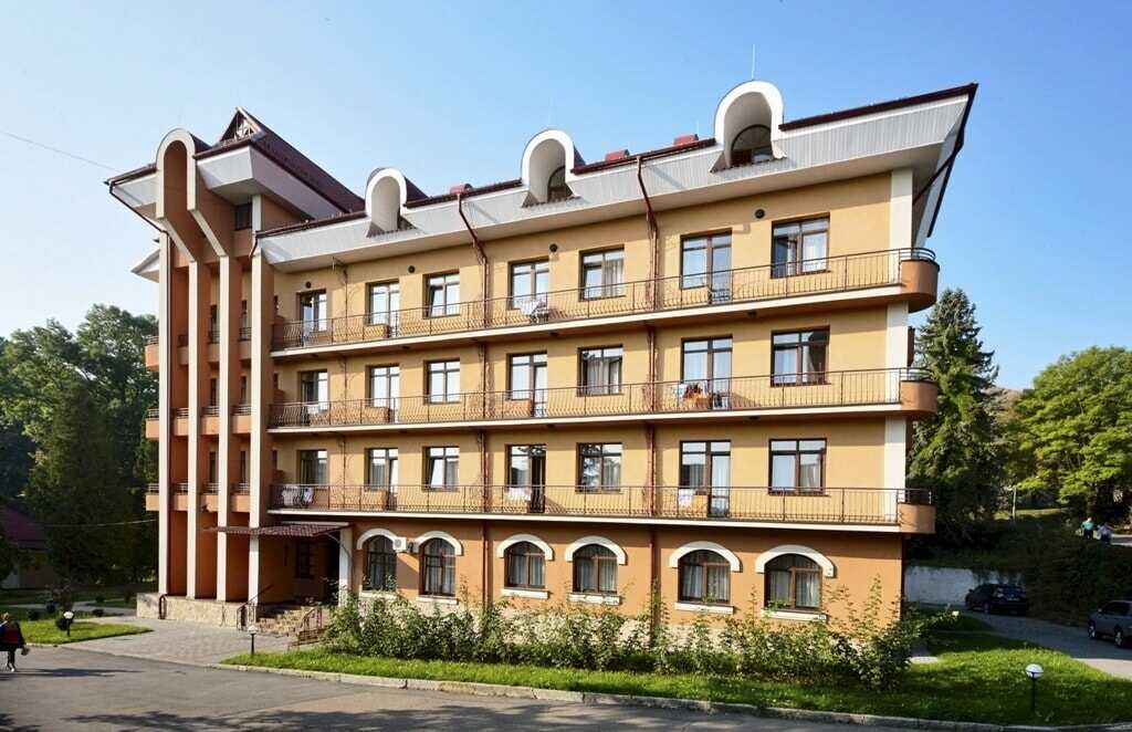 Кришталевий палац Хрустальный  Дворец Kryształowy Pałac