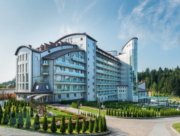 Три Сини та Донька 5* Три сына и дочка 5*
