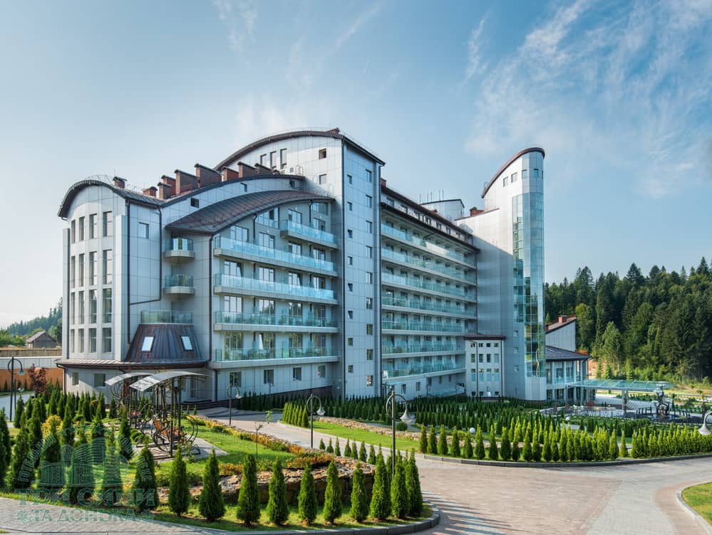 Три Сини та Донька 5* Три сына и дочка 5*